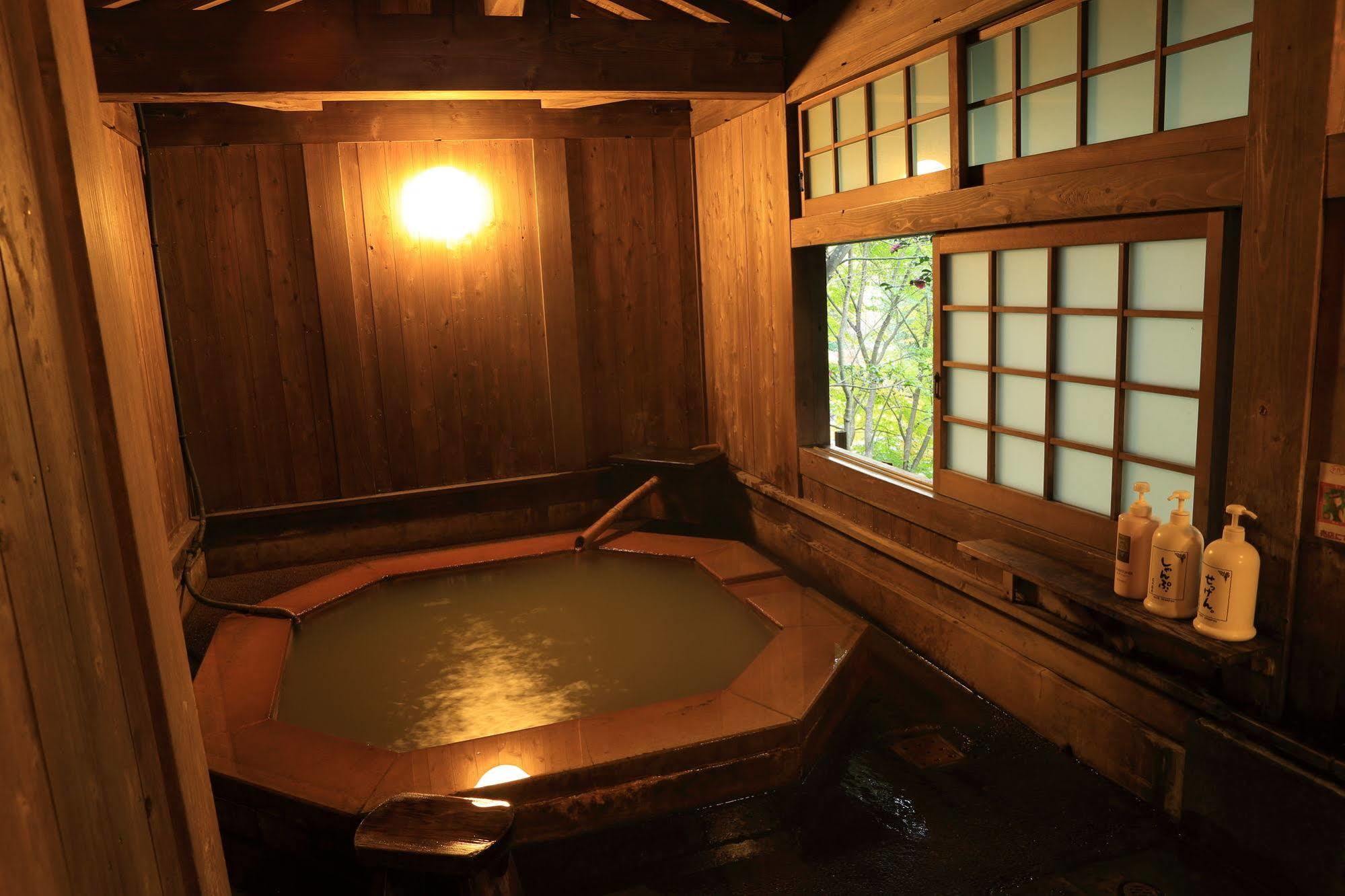 Ryokan Wakaba Minamioguni Exteriör bild