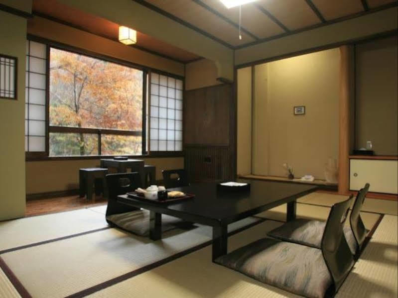 Ryokan Wakaba Minamioguni Exteriör bild
